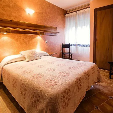 Hostal Romi Cantalejo Exterior photo